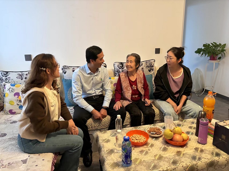 溫情重陽 愛在身邊——物貿公司工會在行動