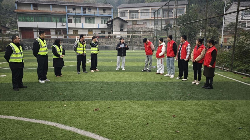 “燃”動(dòng)冬日 攜手“童”行——陜渝建材開展暖冬活動(dòng)