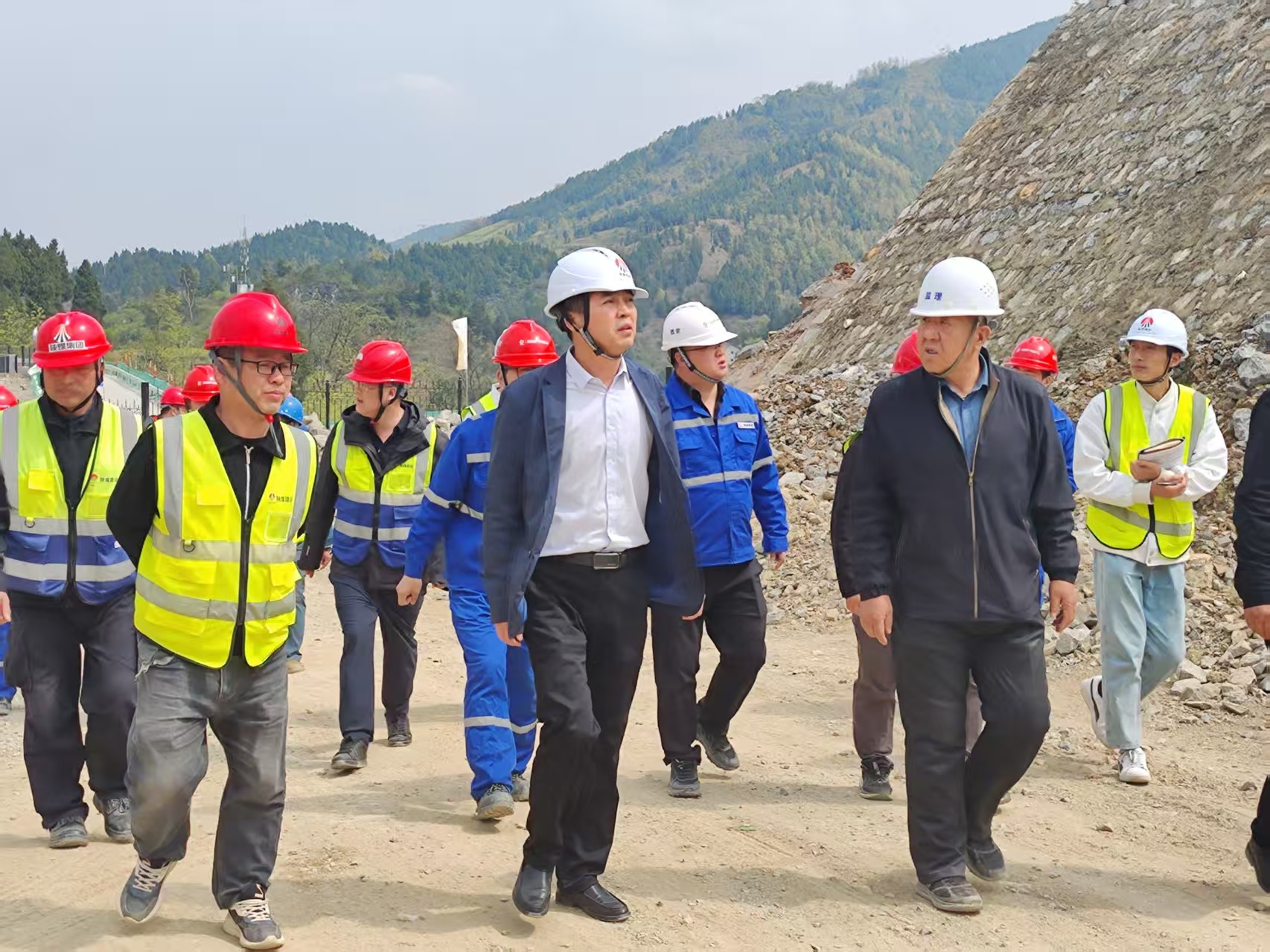 陜渝建材公司開展清明節前安全環保綜合大檢查