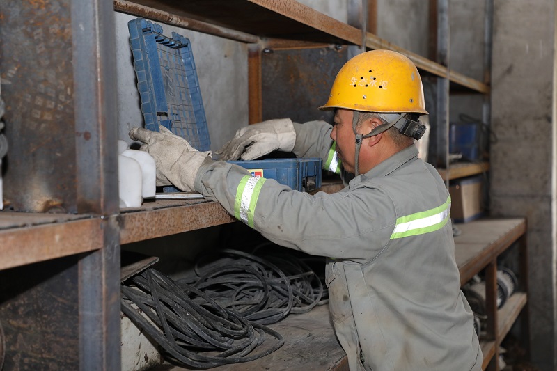 黃陵公司:工具“下崗” 技能“上崗”